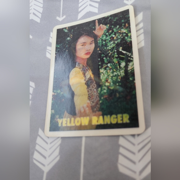 Holographic Yellow Power Ranger Trading Card - Picture 4 of 7